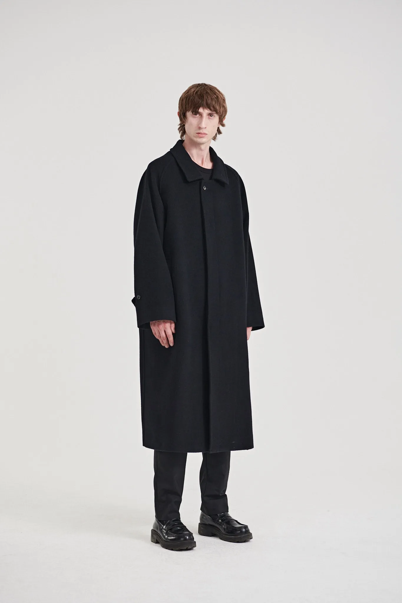 10 / Cashmere coat black