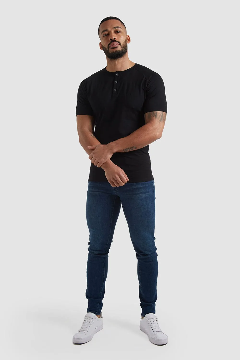 Everyday Henley T-shirt In Black