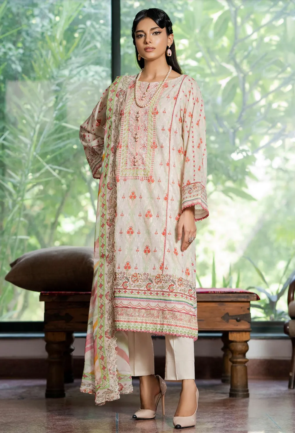 Musavvir Embroidered Lawn by GullJee – Design A11